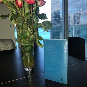❌❌SOLD❌❌ Passport Holder/ checkbook Blue Epic